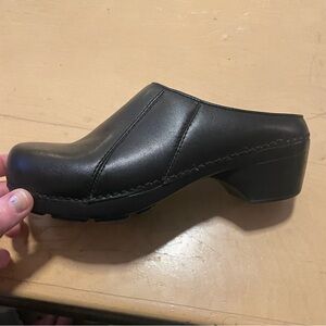 DANSKO Women's Suri Clogs Black Leather Slip On Shoes Size US 6.5-7 EU 37
